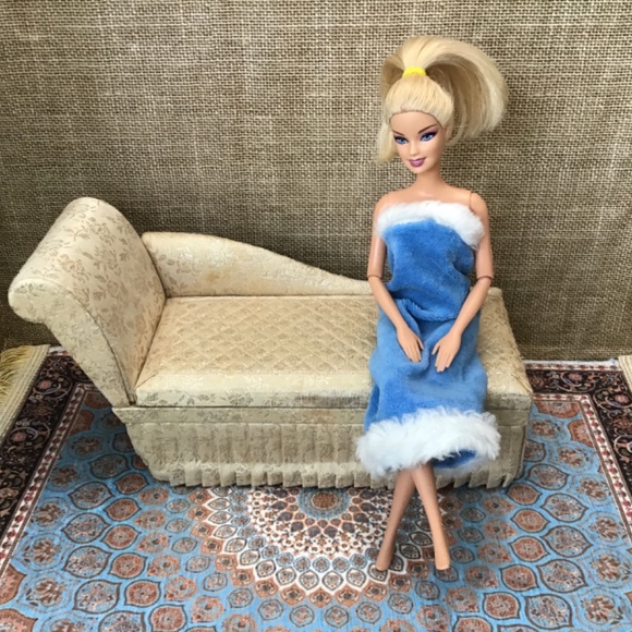 Vintage Small Jewelry Music Box - Picture 11 of 16